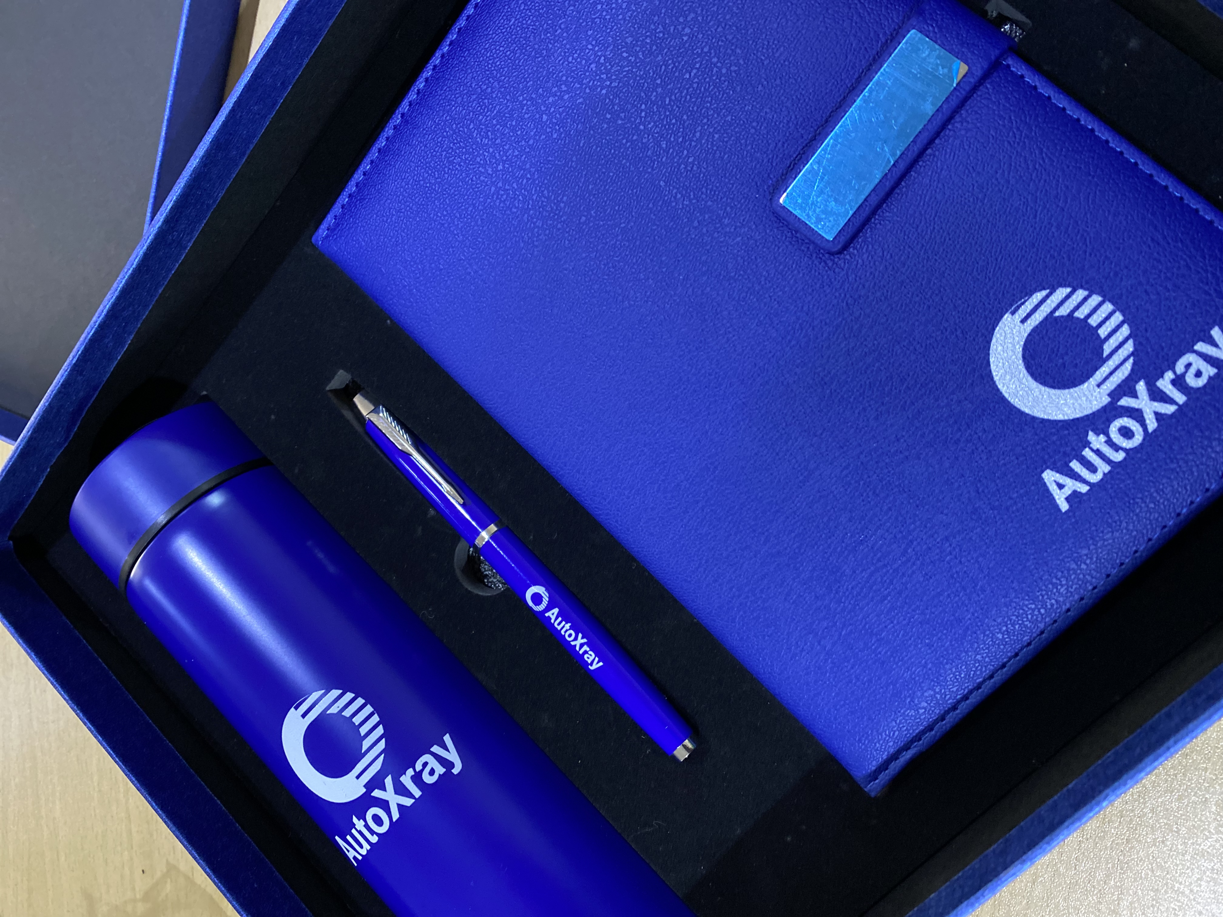 Autoxray corporate gift set
